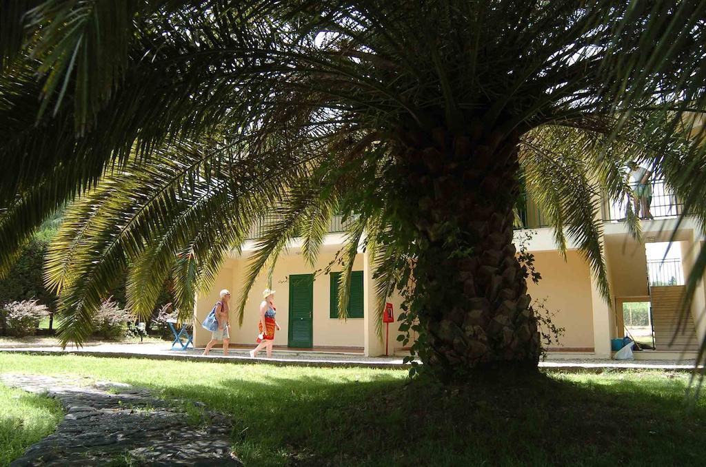 Marina Di Rossano Village Club Buitenkant foto