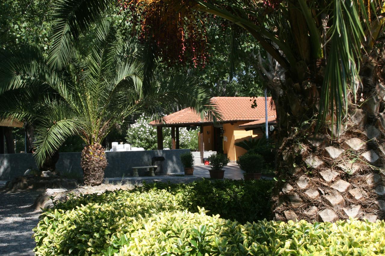 Marina Di Rossano Village Club Buitenkant foto